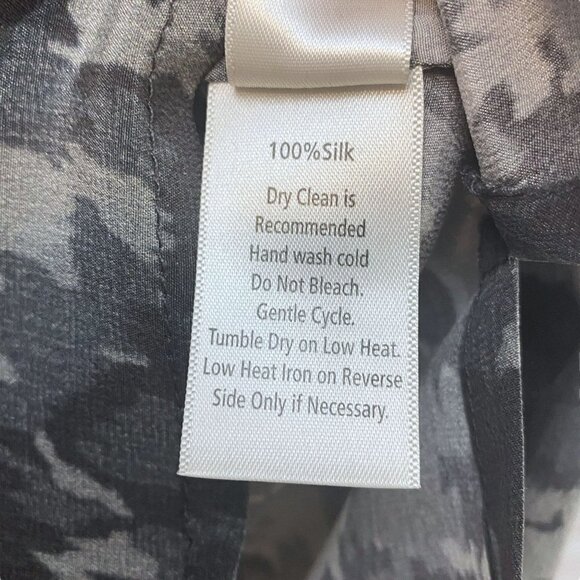 ECRU STYLE Womens Silk Blouse Size XS Gray Camo Long Sleeve Top Button up - Picture 15 of 15